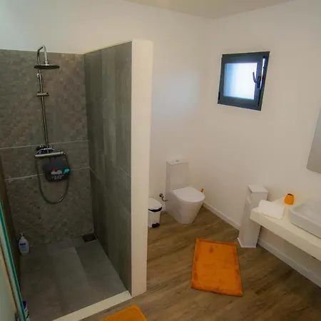 Willa Rosa Porto Moniz